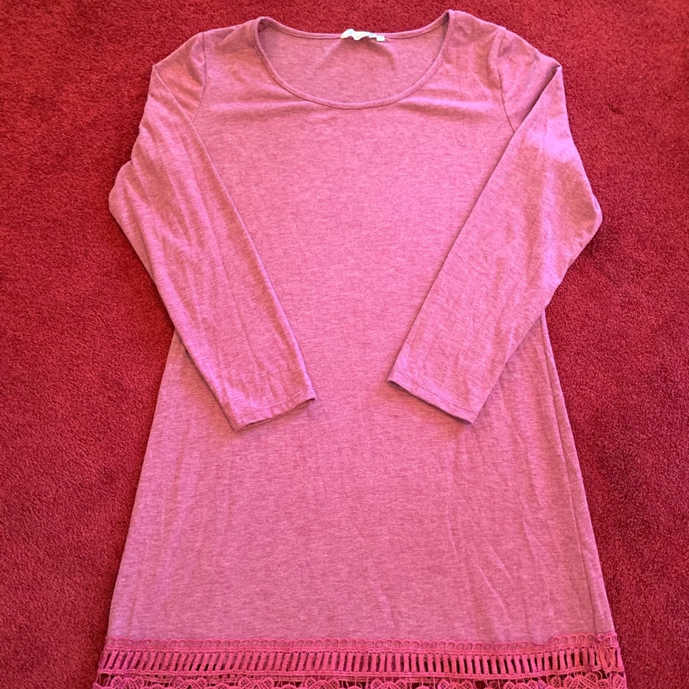 Adorable dress with lace